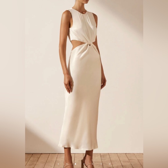 Shona Joy LA LUNE TWIST FRONT SLEEVELESS MIDI DRESS in CREAM - Picture 2 of 4
